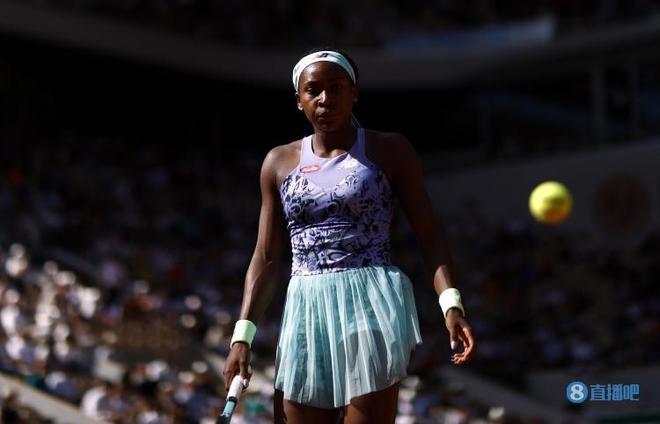 在足球赛场 在足球赛场